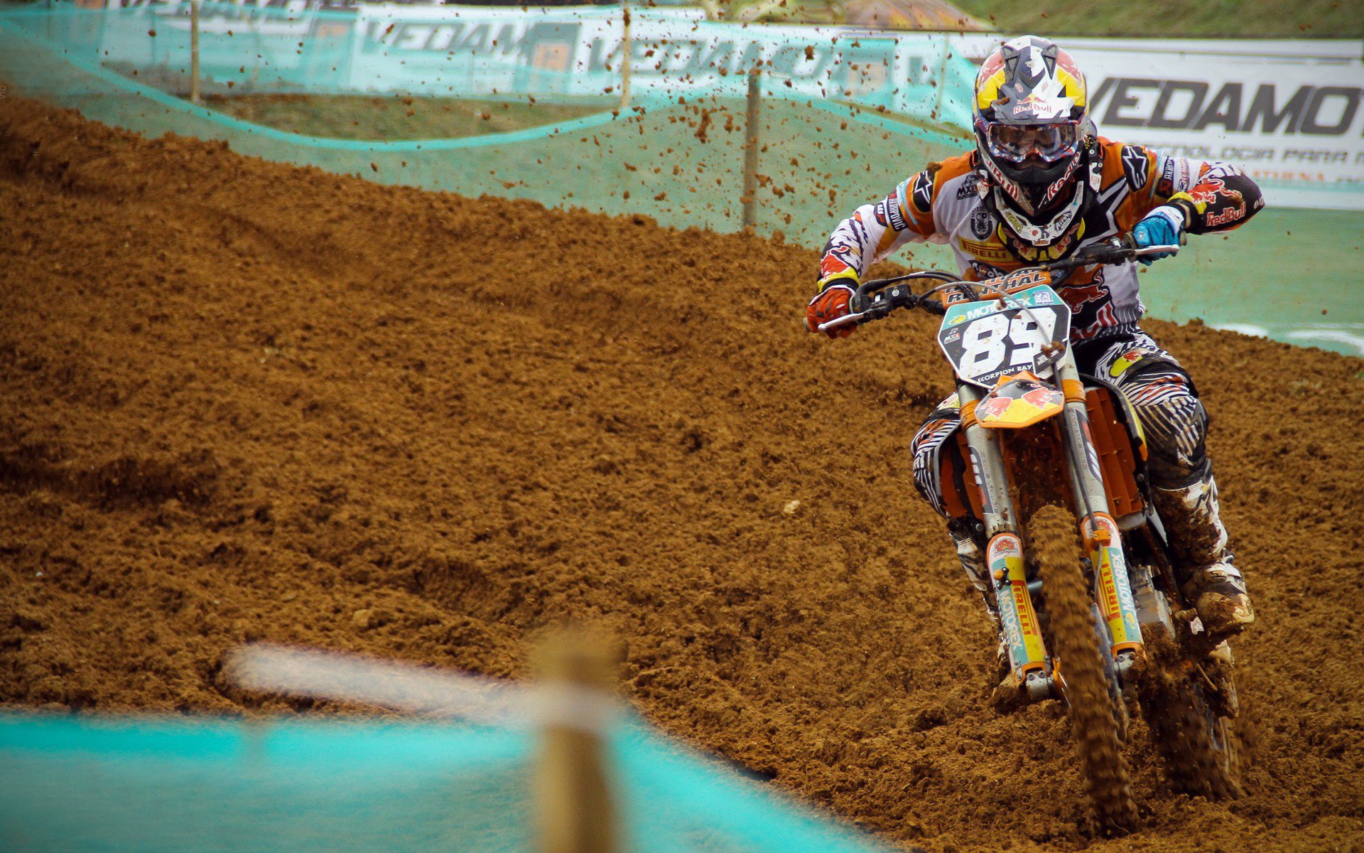 热苏斯在对阵热刺的比赛中打入制胜球，热苏斯是边锋还是中锋